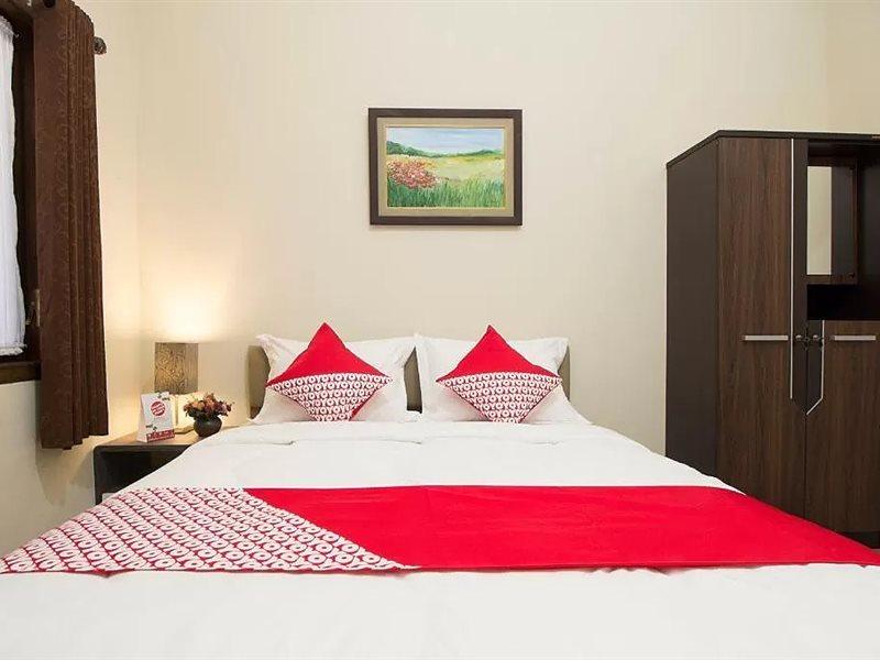 Oyo 572 Omah Gedongkuning Syariah Homestay Yogyakarta Exterior foto