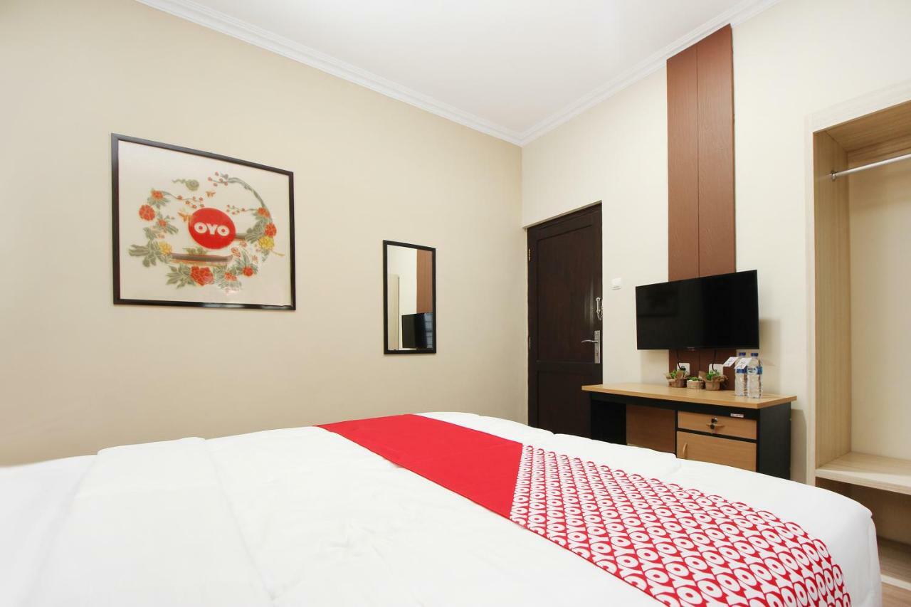 Oyo 572 Omah Gedongkuning Syariah Homestay Yogyakarta Exterior foto